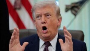 Draft US-Iran deal proposes reopening Hormuz, easing sanctions